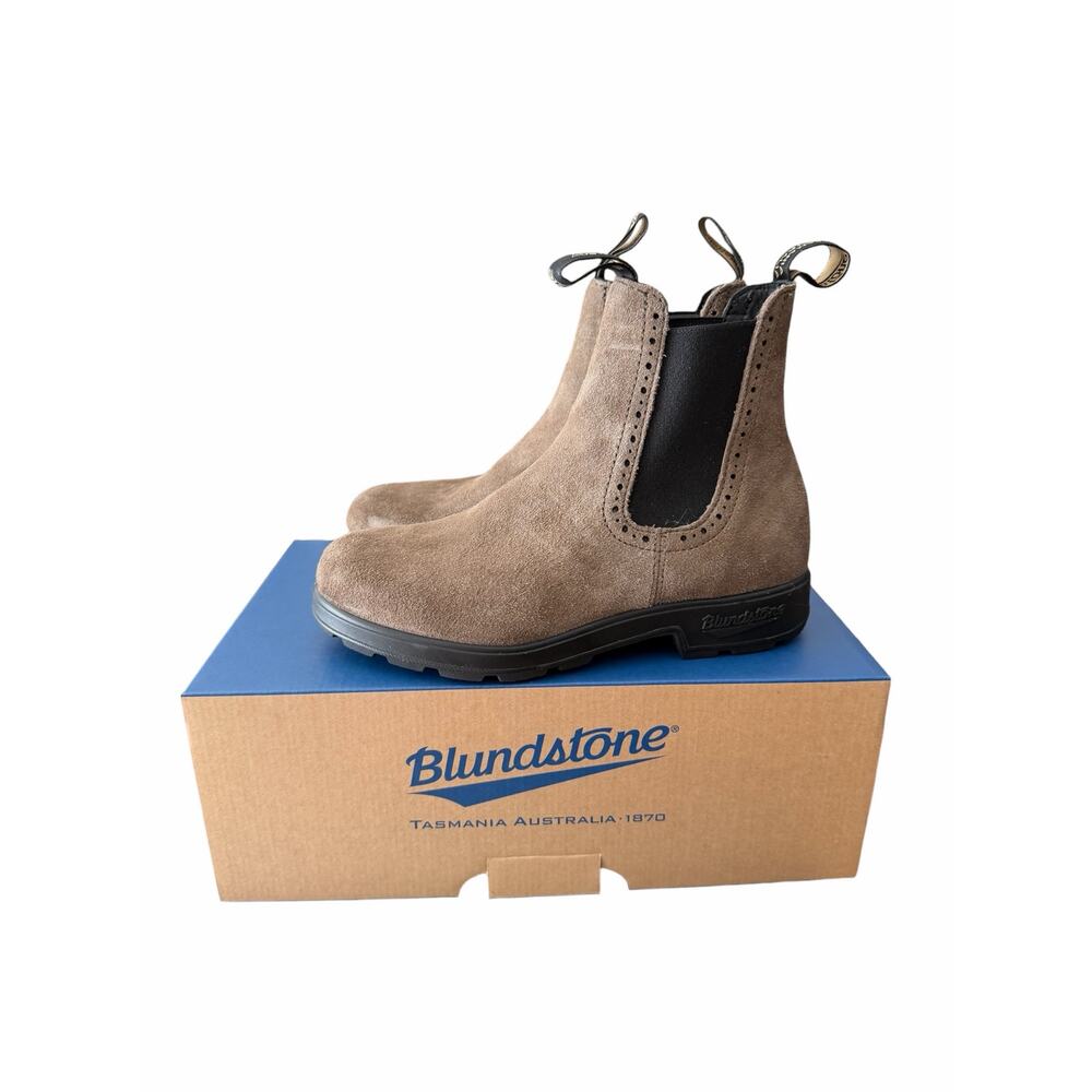Blundstone Tan Suede Chelsea Ankle Boots - Picture 5 of 6